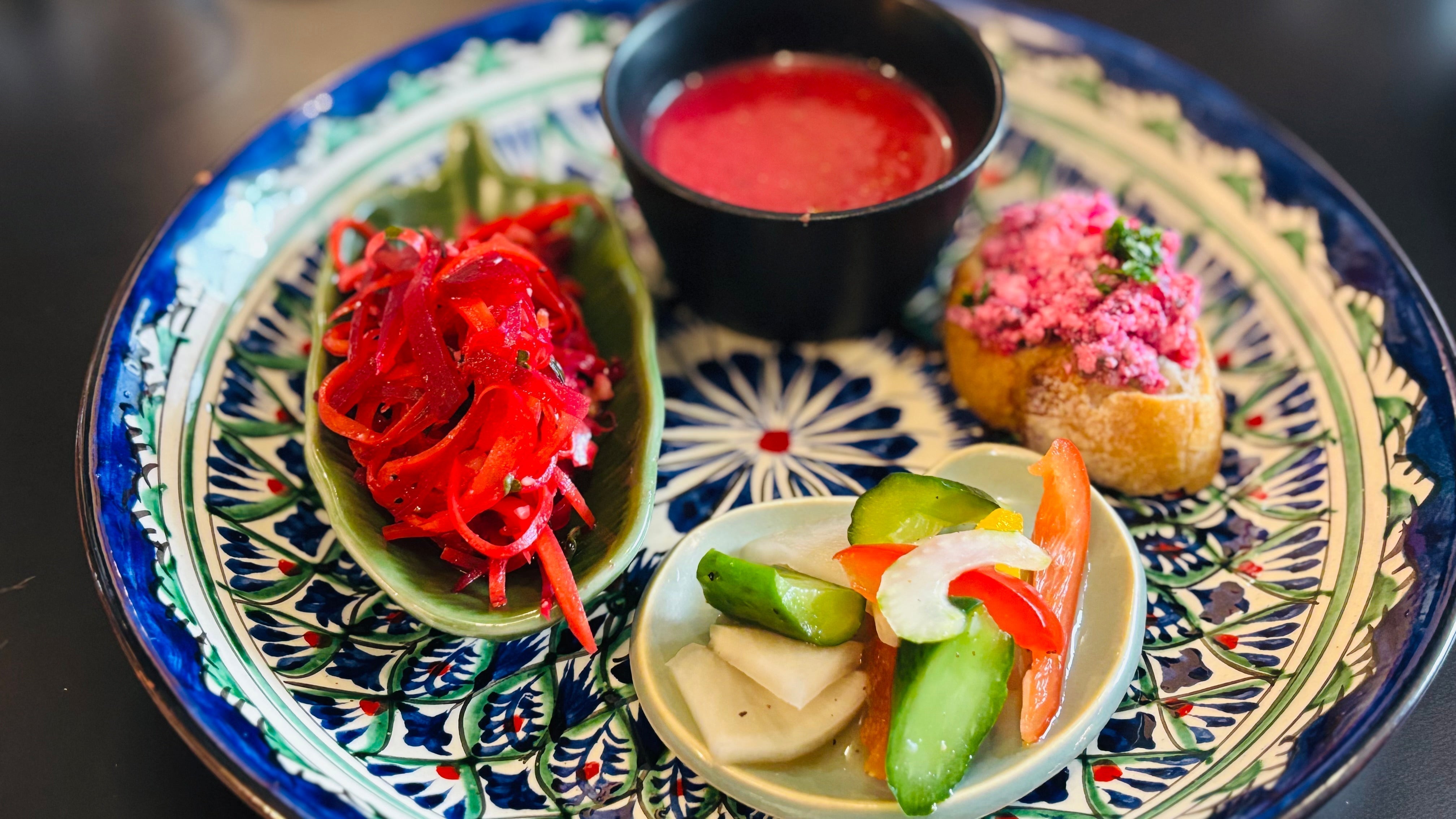 旅と食と、人。日本橋・小伝馬町「麹と野菜とワインの小さな台所 Mino みーの」を訪ねて