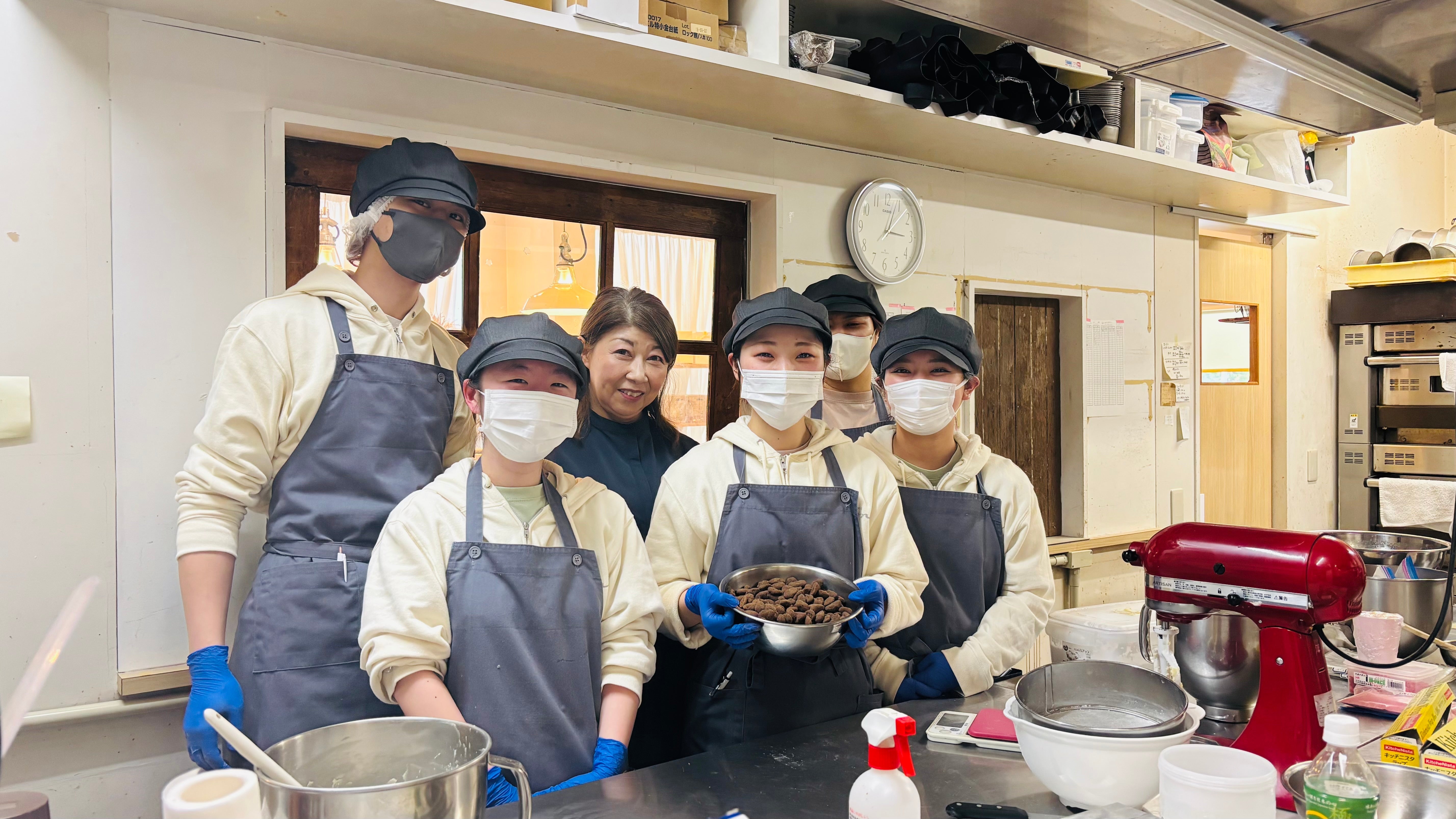 ひと晩で完売した理由を確かめに 〜ラルゲタアーモンドショコラ、生み出される現場へ